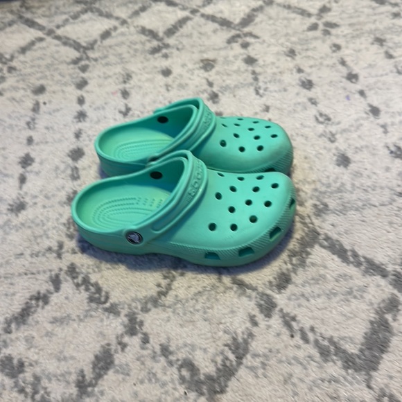 COPY - Teal crocs - Picture 4 of 4
